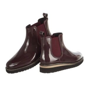 *SOLD* 
Cougar | Plum Kensington Rain Ankle Boots | Size 9